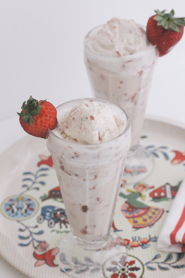 Vanilla Bean Strawberry Swirl Ice Cream | Yea Yea Pueblo
